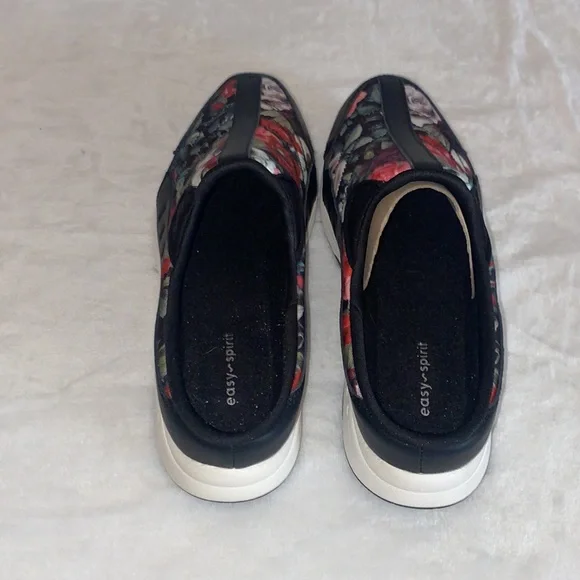Women’s Easy Spirit Traveltime Mule, Black Floral shoes. Size 11M - Picture 4 of 6
